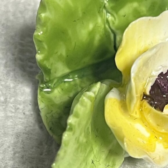 VTG ONE Adderley Floral Bone China Place-Name Card Holder Yellow England 1.5" - Picture 10 of 14